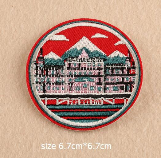 2017 new Embroidery Iron ON Patches Super Delicate Embroidered Beauty Round Punk Style Design Pop US and sew on are available