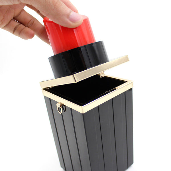 Lipstick Purse #MoulinRougeRed